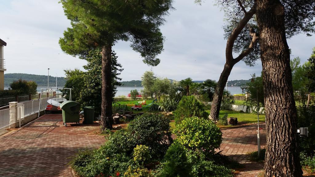 Apartments Little Castle Водице Экстерьер фото