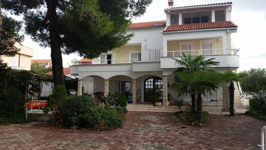 Apartments Little Castle Водице Экстерьер фото